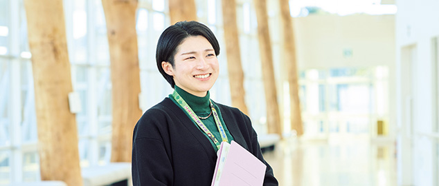 常陸太田市役所 保健福祉部 健康づくり推進課 フレイル対策室［管理栄養士］ 生田目 彩乃さん 生活科学部 食物健康科学科  2021年3月卒業