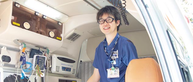 株式会社日立製作所 日立総合病院救命救急センター 救急看護認定看護師 宇野 翔吾さん 看護学部 看護学科 2010年3月卒業