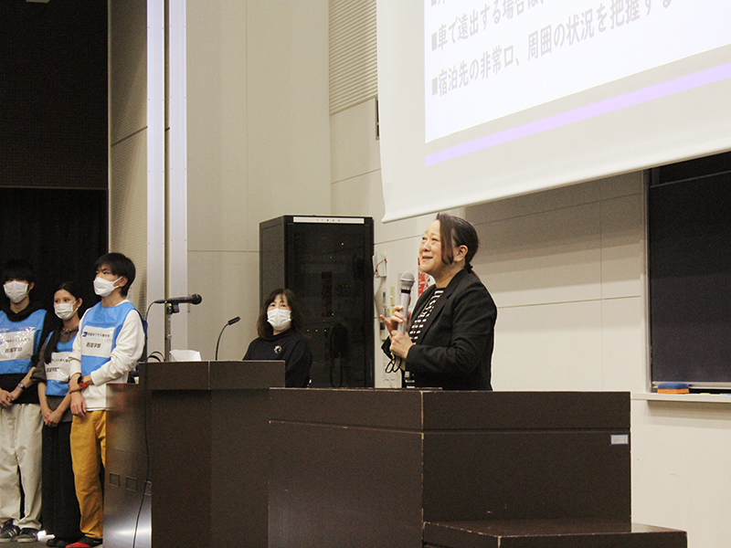 （写真：栗原看護学部長による挨拶）
